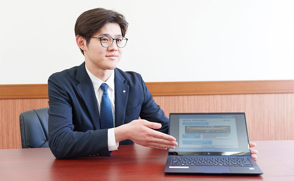 商談中の片田さん
